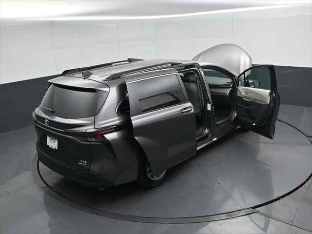 2023 Toyota Sienna XLE 7 Passenger