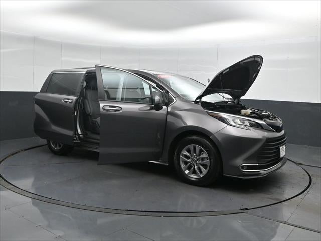 2023 Toyota Sienna XLE 7 Passenger