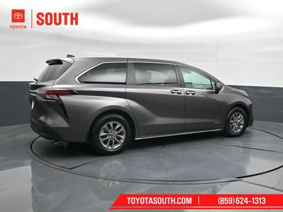 2021 Toyota Sienna XLE 7 Passenger