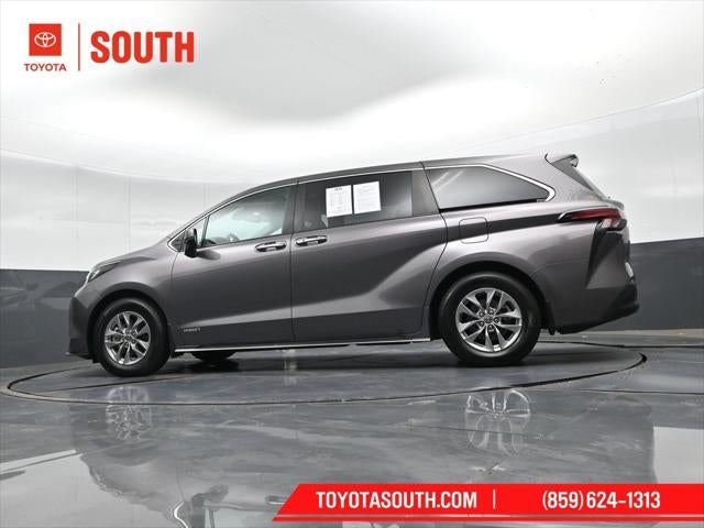 2021 Toyota Sienna XLE 7 Passenger