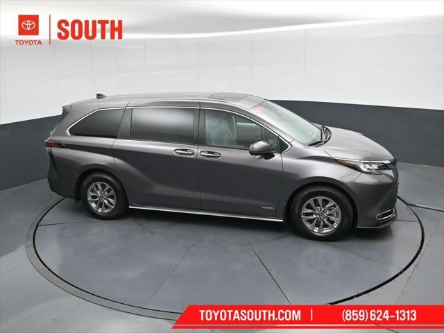 2021 Toyota Sienna XLE 7 Passenger