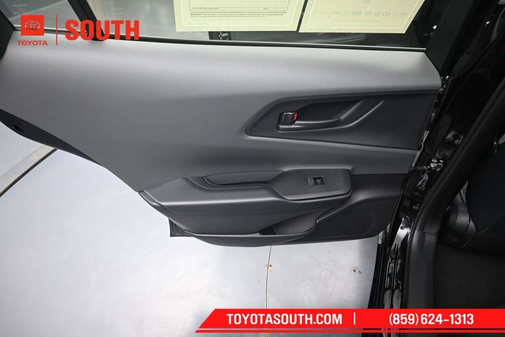 2025 Toyota Prius LE