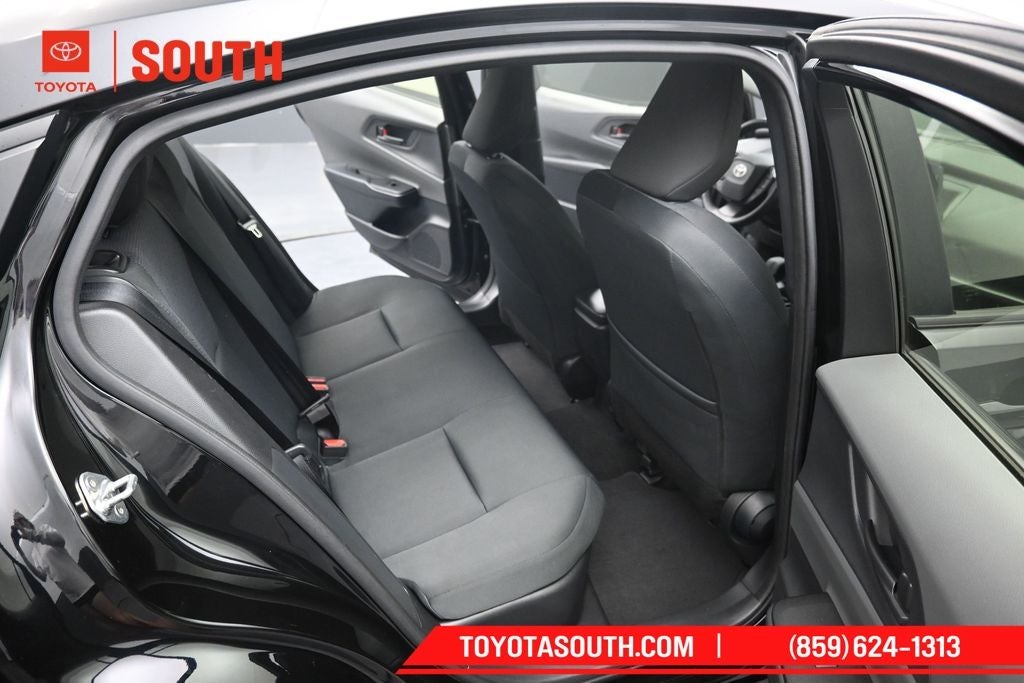 2025 Toyota Prius LE