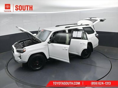 2022 Toyota 4Runner TRD Off-Road
