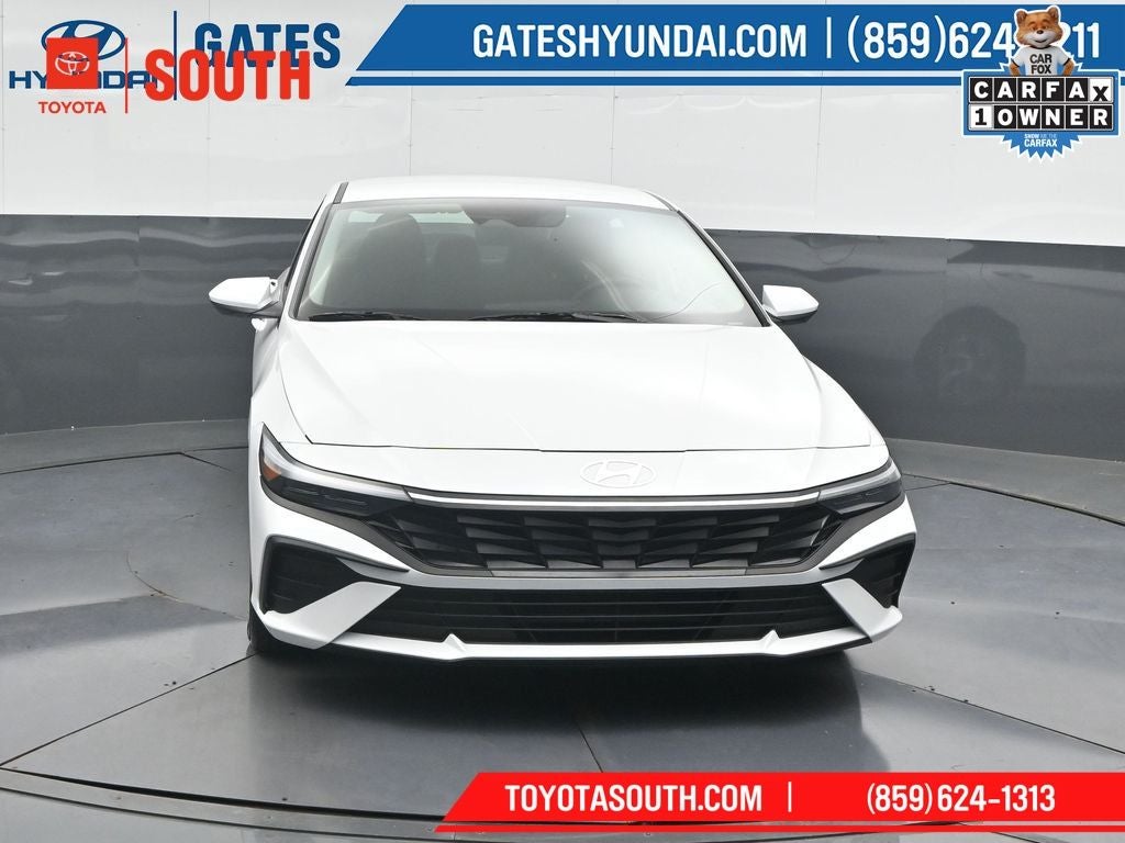 2025 Hyundai Elantra SE
