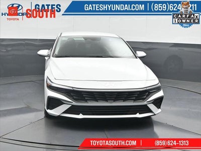 2025 Hyundai Elantra SE