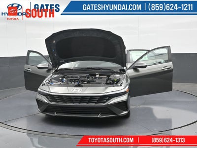 2025 Hyundai Elantra SE
