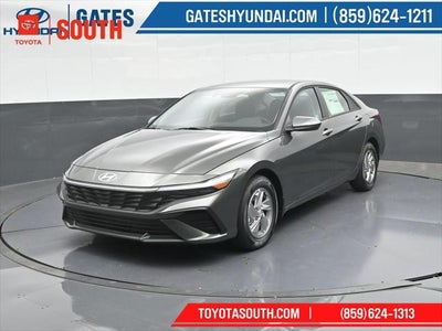 2025 Hyundai Elantra SE
