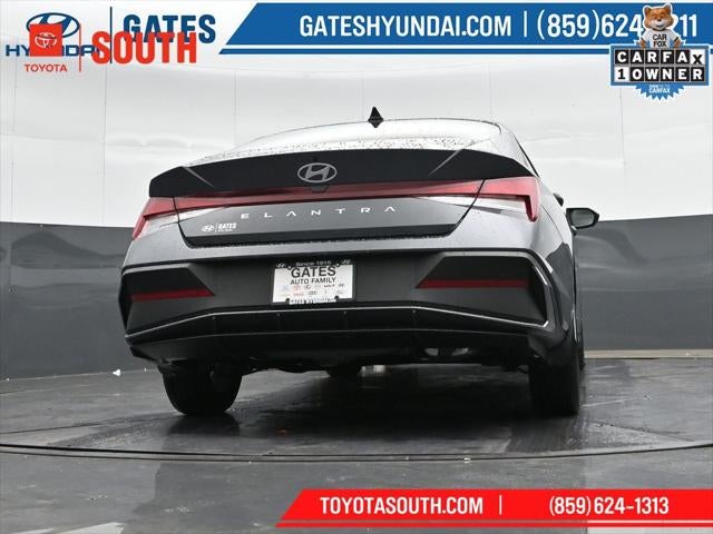 2025 Hyundai Elantra SE