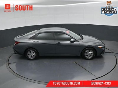 2025 Hyundai Elantra SE