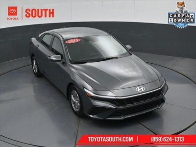 2025 Hyundai Elantra SE