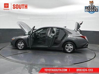 2025 Hyundai Elantra SE