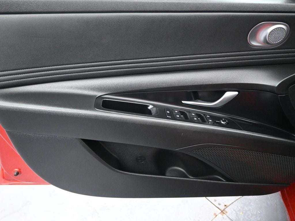 2022 Hyundai Elantra Limited