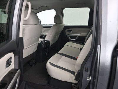 2024 Nissan Titan SV Convenience & Utility Package