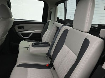 2024 Nissan Titan SV Convenience & Utility Package