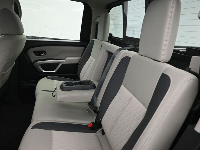 2024 Nissan Titan SV Convenience & Utility Package