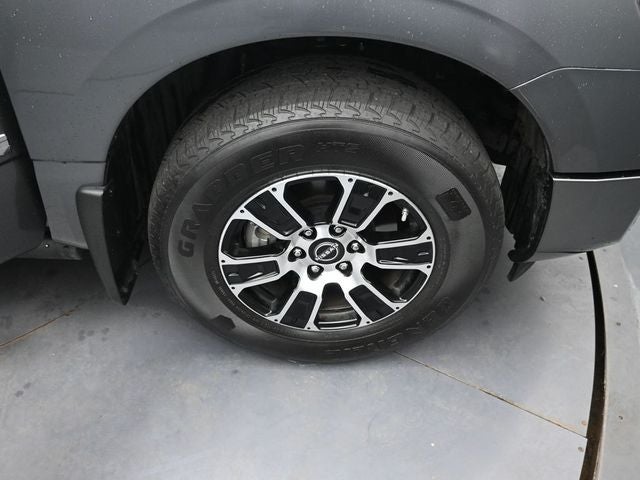 2024 Nissan Titan SV Convenience & Utility Package