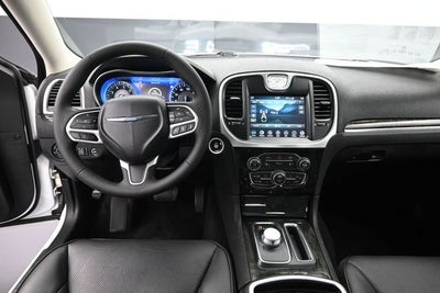 2022 Chrysler 300 Touring