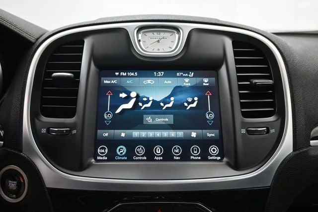 2022 Chrysler 300 Touring