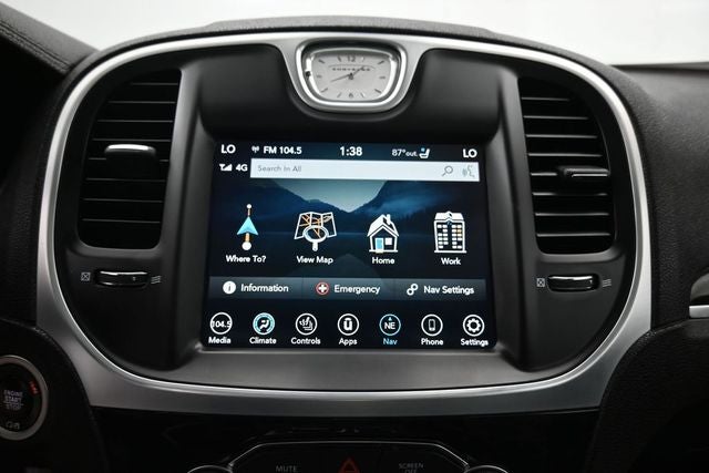 2022 Chrysler 300 Touring