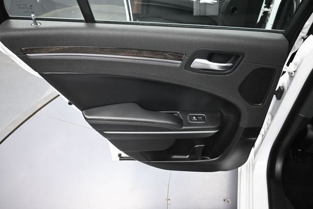 2022 Chrysler 300 Touring