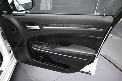 2022 Chrysler 300 Touring
