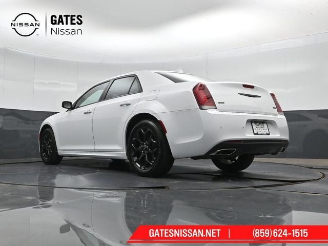2022 Chrysler 300 Touring