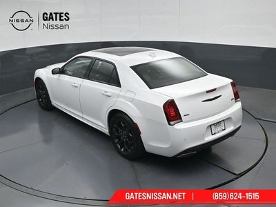 2022 Chrysler 300 Touring