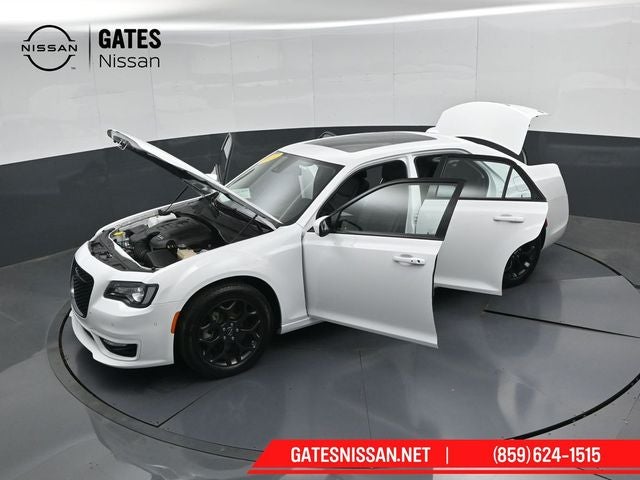 2022 Chrysler 300 Touring