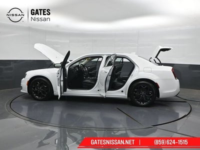 2022 Chrysler 300 Touring