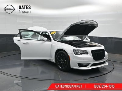 2022 Chrysler 300 Touring
