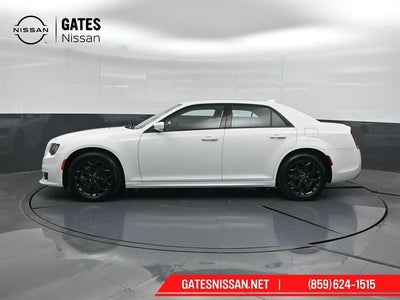 2022 Chrysler 300 Touring