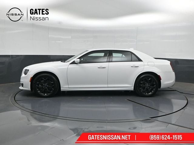2022 Chrysler 300 Touring