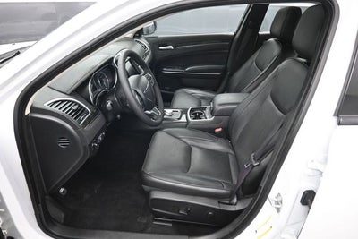 2022 Chrysler 300 Touring