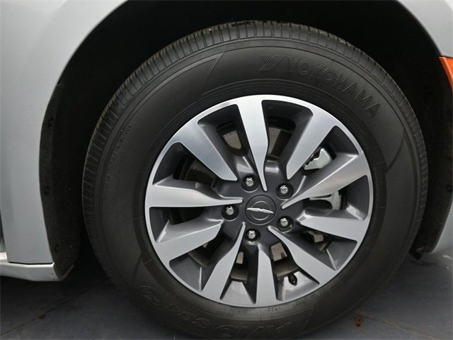 2024 Chrysler Pacifica Hybrid Select