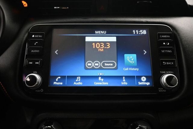 2022 Nissan Kicks SR