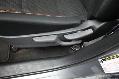 2022 Nissan Kicks SR