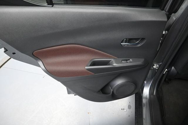 2022 Nissan Kicks SR
