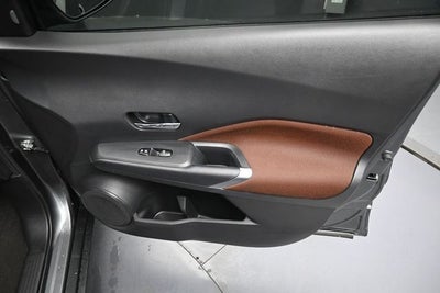 2022 Nissan Kicks SR