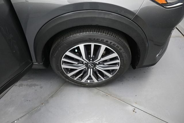 2022 Nissan Kicks SR
