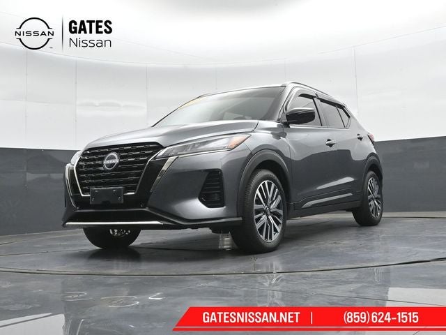 2022 Nissan Kicks SR