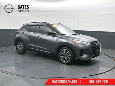 2022 Nissan Kicks SR