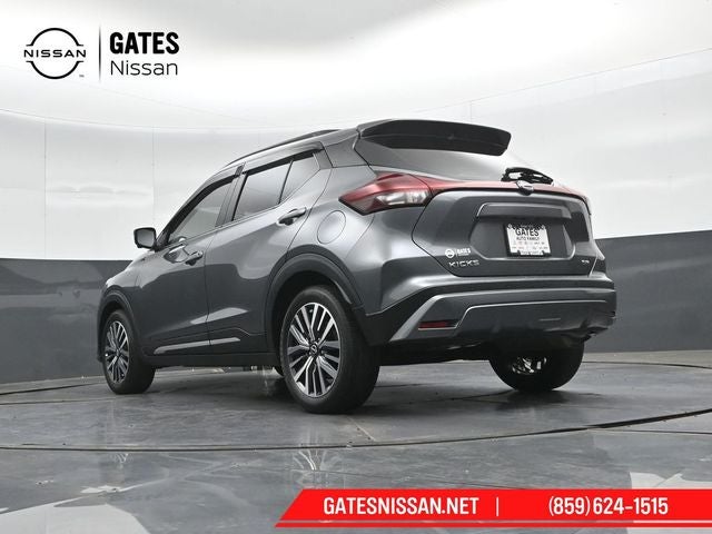 2022 Nissan Kicks SR