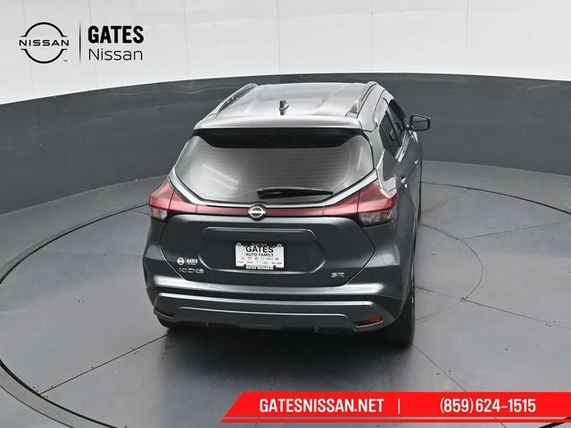 2022 Nissan Kicks SR
