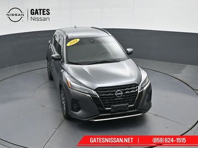 2022 Nissan Kicks SR