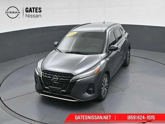 2022 Nissan Kicks SR