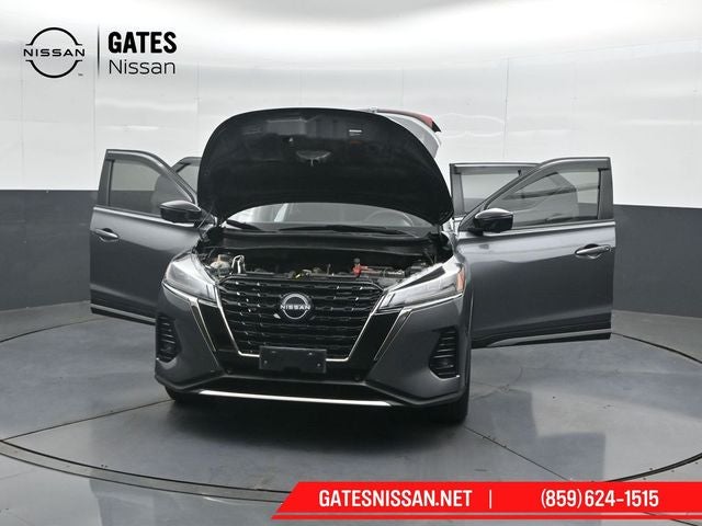 2022 Nissan Kicks SR