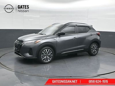 2022 Nissan Kicks SR