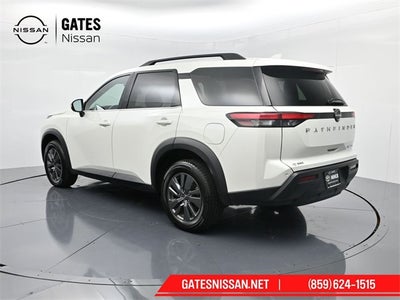 2024 Nissan Pathfinder SV