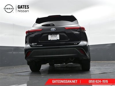 2022 Toyota Highlander Hybrid XLE